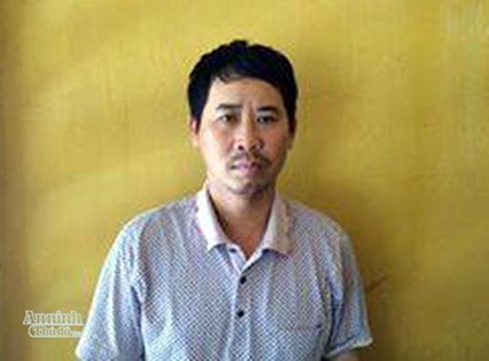 Bắt cán bộ Sở Văn hóa, thể thao và du lịch Vĩnh Phúc lừa “chạy” việc - 1 Vũ
Đức Long bị bắt giữ về hành vi hành vi “Lừa đảo chiếm đoạt tài sản”