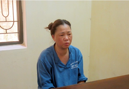 Thuê nhà cho gái làng chơi để hàng ngày "điều" đi bán dâm - 1 Cư
xá Facebook và má mì Phùng Thị Nhận.