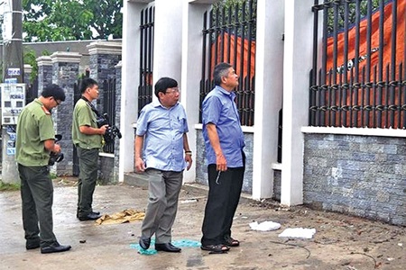 Tướng Hồ Sỹ Tiến kể hậu trường phá hai “thảm án” - 3 Tướng
Hồ Sỹ Tiến chỉ đạo điều tra điều tra vụ thảm án ở Bình Phước.
