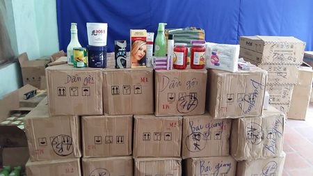 Liên tiếp bắt giữ và tiêu hủy hàng mỹ phẩm nhập lậu - 1 Số hàng hóa mỹ phẩm đã bị bắt giữ và tiêu hủy