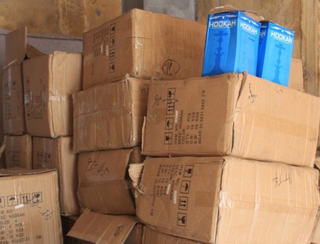 Tang
vật trên 300 bộ Shisha - Ảnh do lực lượng chức năng cung cấp