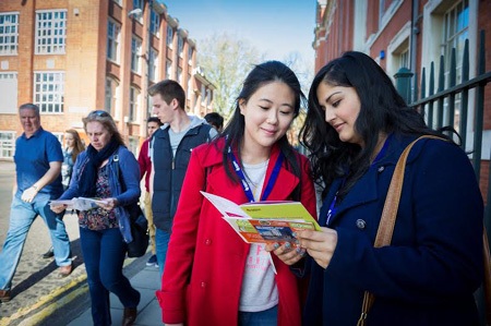 Phỏng vấn học bổng du học Anh lên đến 120 triệu đồng/suất với Oxford International - 1 Tại sao chọn các khóa học dự bị tại Oxford International?