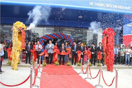 Siêu
thị Trần Anh Nam Từ Liêm chính thức mở cửa đón khách sau lễ cắt băng khai
trương