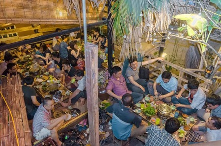 Món ăn đồng quê – Một nét ẩm thực đặc sắc - 10 Ao Quán – quán ăn bình dị đậm nét đồng
quê luôn tấp nập khách ra vào những buổi chiều tối.