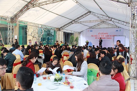 HP Landmark Tower chính là giải pháp thay đổi chất lượng sống cho người dân Hà
Nội.