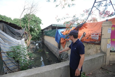 Hà Nội: Người dân Tứ Liên đã bớt nỗi lo về muỗi - 1 Hà Nội: Người dân Tứ Liên đã bớt nỗi lo về muỗi