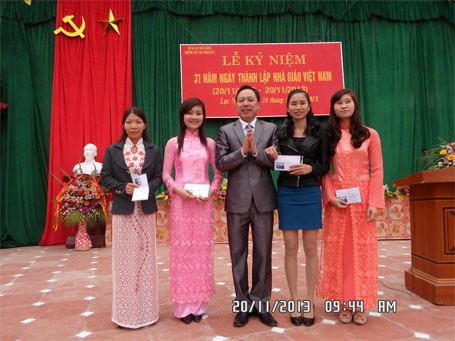 Bắc Giang: Trường THPT Lục Ngạn số 2 tiếp tục giữ vững dạy tốt, học tốt - 1 Bắc Giang: Trường THPT Lục Ngạn số 2 tiếp tục giữ vững dạy tốt, học tốt