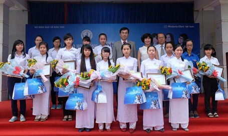 Tỏa sáng hành trình 12 năm cùng Nữ sinh tài năng Việt Nam