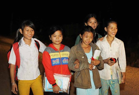 Lớp học xóa mù của những thầy giáo bộ đội