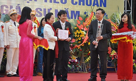 Những điều đặc biệt tại lễ tôn vinh tân giáo sư, phó giáo sư năm 2014 - 2 Những điều đặc biệt tại lễ tôn vinh tân giáo sư, phó giáo sư năm 2014