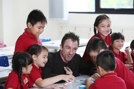 Tiếng Anh là một trong năm cấu phần quan trọng của chương trình giáo dục tại