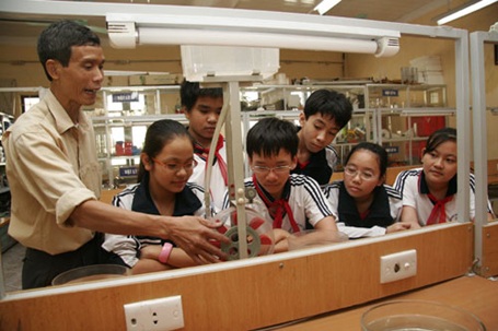 Khởi nguồn từ người thầy - 1 Khởi nguồn từ người thầy