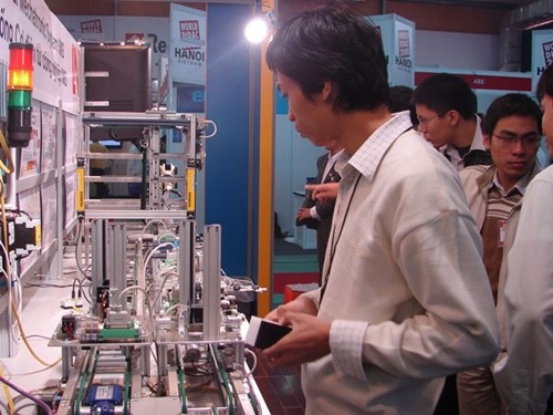 Nghiên cứu khoa học trẻ: Chất lượng thấp vì chạy theo thành tích - 1 Sinh viên chưa được đầu tư tốt về kiến thức, kinh phí khi nghiên cứu khoa học
