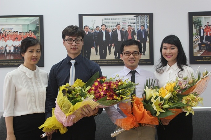 Các đại diện của Trường THPT FPT tham gia buổi tư vấn chiều nay với chủ đề “