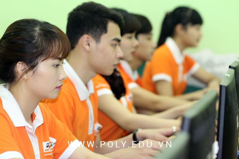 Tư vấn hướng nghiệp: “Kỹ năng nghề - Chìa khóa mở cửa tương lai” - 12 Tư vấn hướng nghiệp: “Kỹ năng nghề - Chìa khóa mở cửa tương lai”