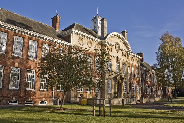 Hội thảo “Kỹ năng Lãnh đạo trong môi trường đa Văn hóa” tại ĐH Bách khoa Hà Nội - 2 Đại Học Northampton và các con số: