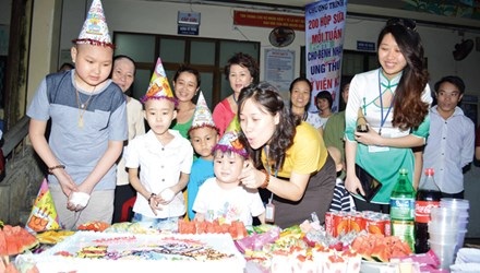 Cô giáo nối trái tim đến trái tim - 1 Cô Nhung (