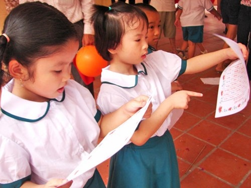 Con được khen - bố mẹ chưa thỏa mãn - 1 Được khen thưởng vẫn băn khoăn không biết được xếp loại danh hiệu gì