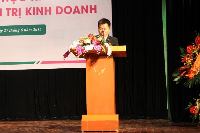 PGS, TS. Phạm Đình Phùng - Hiệu trưởng nhà trường đọc diễn văn khai mạc