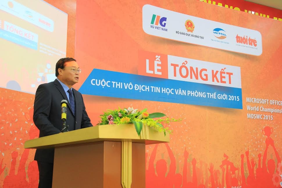 ĐH Ngoại thương thắng lớn ở cuộc thi Vô địch Tin học Văn phòng - 5 Ông Hoàng Công Vĩnh - Phó Tổng Giám đốc Viettel phát biểu tại buổi lễ