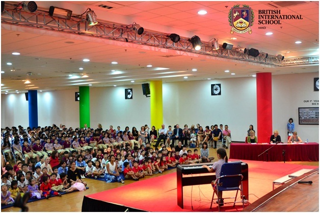 Con bạn có tham gia trình diễn Âm nhạc và biểu diễn Nghệ thuật ở trường?