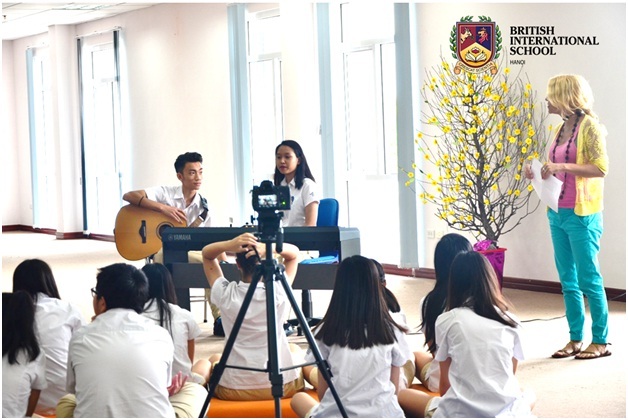 Con bạn có tham gia trình diễn Âm nhạc và biểu diễn Nghệ thuật ở trường?