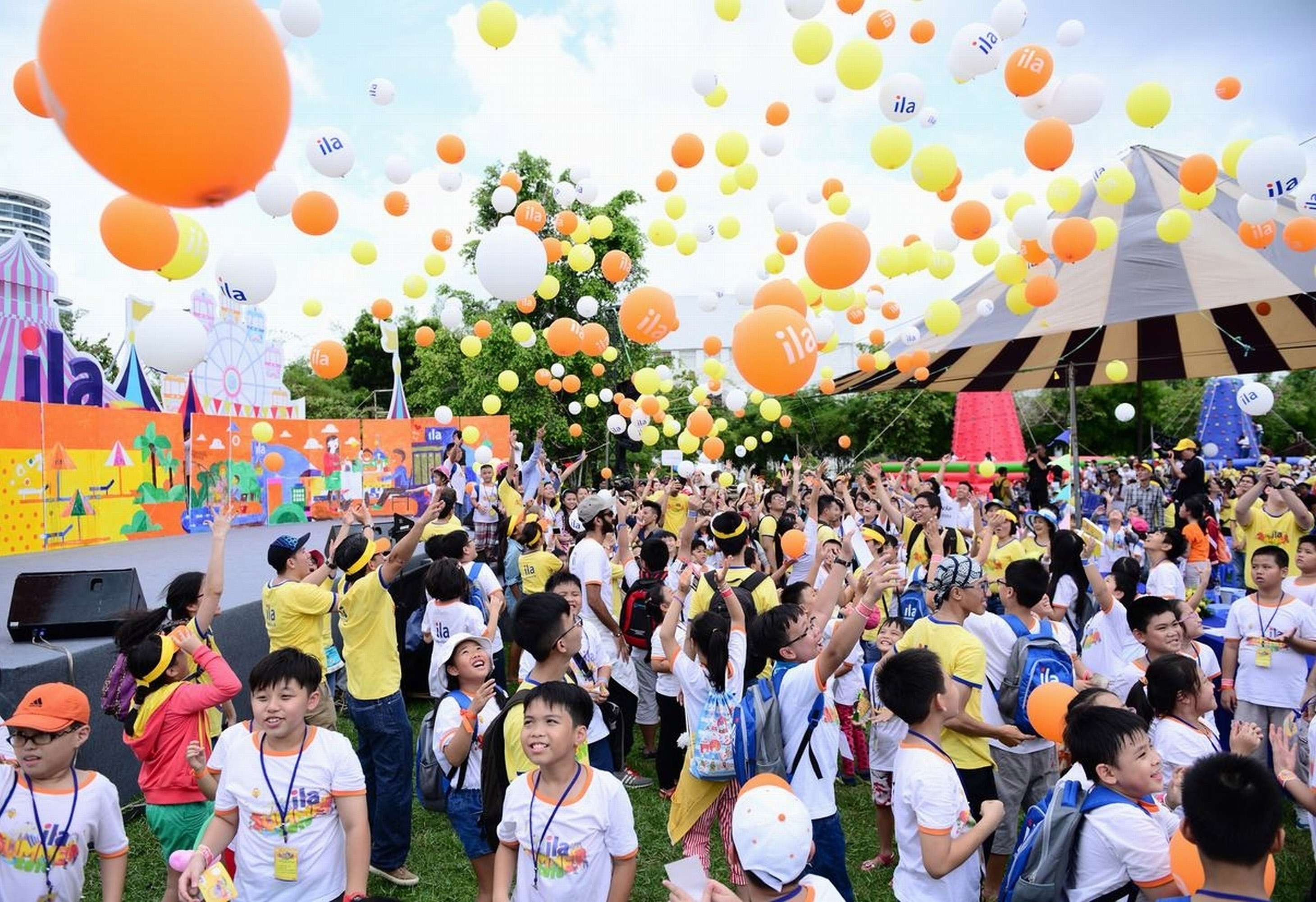 Dấu ấn lễ hội mùa hè ILA 2015 - 10 Các em còn thể hiện những màn trình diễn độc đáo trên sân khấu