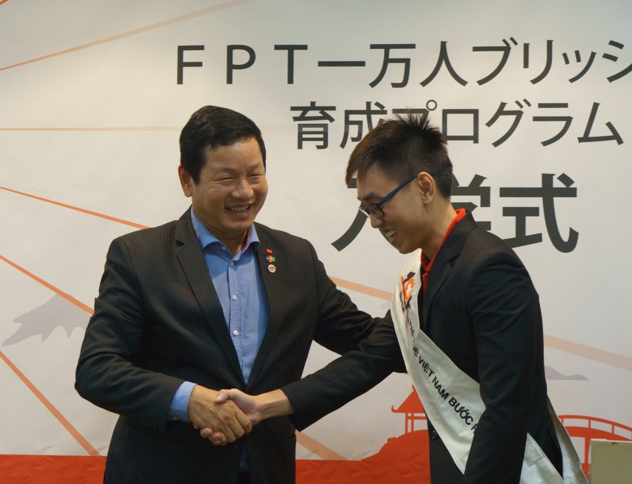FPT Software giúp Nhật giải quyết bài toán nhân lực - 3 Bà Kagawa Junko, Hiệu trưởng Học viện Meros phát biểu tại lễ khai giảng