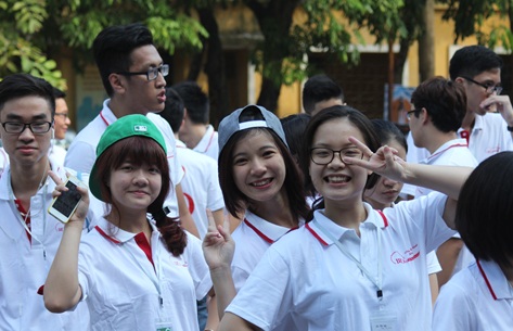 Chỉ tiêu tuyển sinh Chương trình Cử nhân Quốc tế, Trường Đại học Kinh tế Quốc dân, Khóa 11, Kỳ mùa Thu 2015 - 2 Sinh viên IBD tham gia hoạt động định hướng đầu khóa học