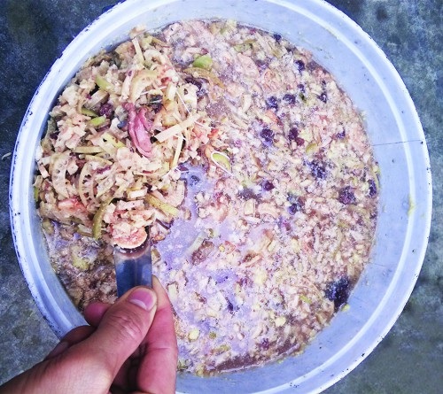 Hết hồn với đặc sản từ “cơm thừa canh cặn” của xứ Mường - 1 Cận cảnh món đặc sản từ đồ ăn thừa khiến nhiều người kinh hãi. (Ảnh: Internet)