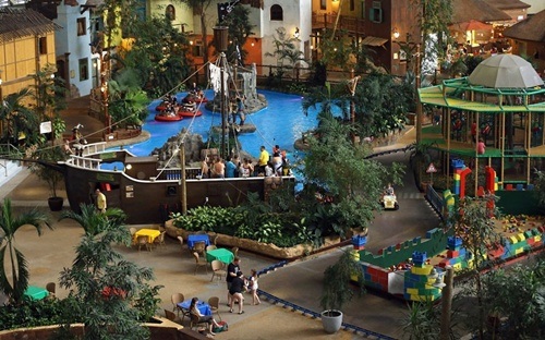 Công viên nước khổng lồ nằm gọn trong... nhà chứa máy bay - 4 Khu vui chơi dành cho thiếu nhi