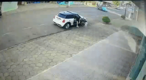 Thoát chết nhờ khinh công tuyệt đỉnh - 1 Thoát chết nhờ khinh công tuyệt đỉnh - 1