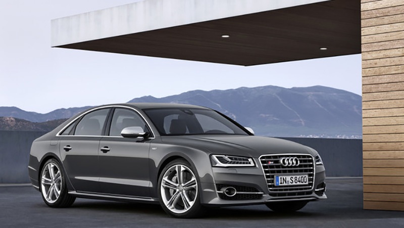 Năm 2016 - Thương hiệu nào làm hài lòng khách hàng nhất? - 8
3. Audi: Sự quan tâm đến khách hàng được thực hiện rất nghiêm túc (có thể một phần trong nỗ lực hàn gắn uy tín bị đổ vỡ của hãng mẹ VW) trong năm qua đã giúp Audi giữ được vị trí trong danh sách này, trong khi đó một thực tế đáng ngạc nhiên là hai đồng hương từ Đức còn lại là BMW và Mercedes-Benz hoàn toàn không có tên trong danh sách này.