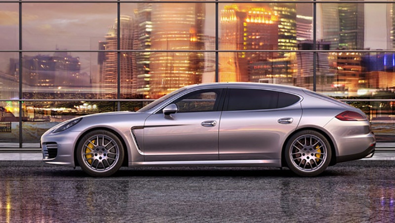 Năm 2016 - Thương hiệu nào làm hài lòng khách hàng nhất? - 9
2. Porsche: Hãng xe thể thao hạng sang cho thấy ngoài việc làm ra các mẫu xe tính năng vận hành cao, hãng rất biết cách tạo ra các giá trị đẳng cấp phù hợp với khách hàng của mình. Rất nhiều khách hàng của Porsche khi được hỏi sẽ chọn thương hiệu nào trong tương lai đều có câu trả lời: Tại sao phải đổi xe?