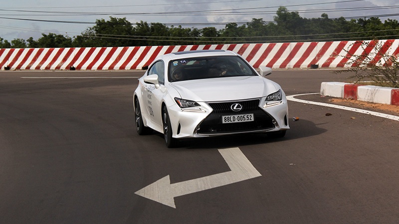 Lexus RC 200t - Thổi bùng đam mê - 10 Lexus RC 200t - Thổi bùng đam mê - 10