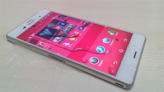 Những smartphone chống nước hàng đầu hiện nay