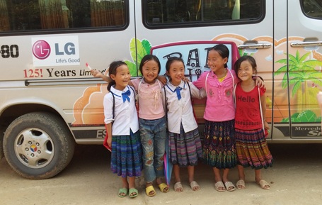 Xem phim 3D ở những ngôi trường vùng cao - 1 Xem phim 3D ở những ngôi trường vùng cao