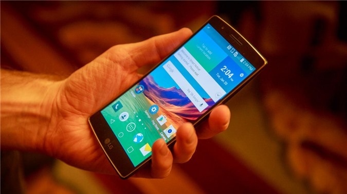 Điểm lại 10 smartphone ấn tượng góp mặt tại sự kiện CES 2015 - 1 Điểm lại 10 smartphone ấn tượng góp mặt tại sự kiện CES 2015