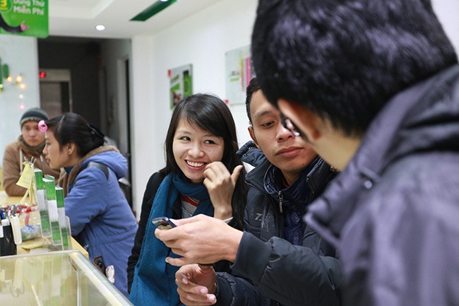 Khách hàng háo hức chờ đợi mua Racer HERO