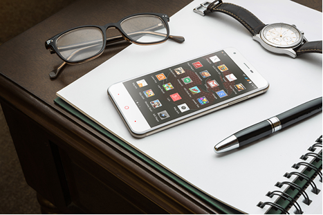 Smartphone 3,99 triệu viền nhôm hút người dùng Việt - 2 Thiết kế ấn tượng của HERO 2 khiến nhiều người dùng yêu thích.