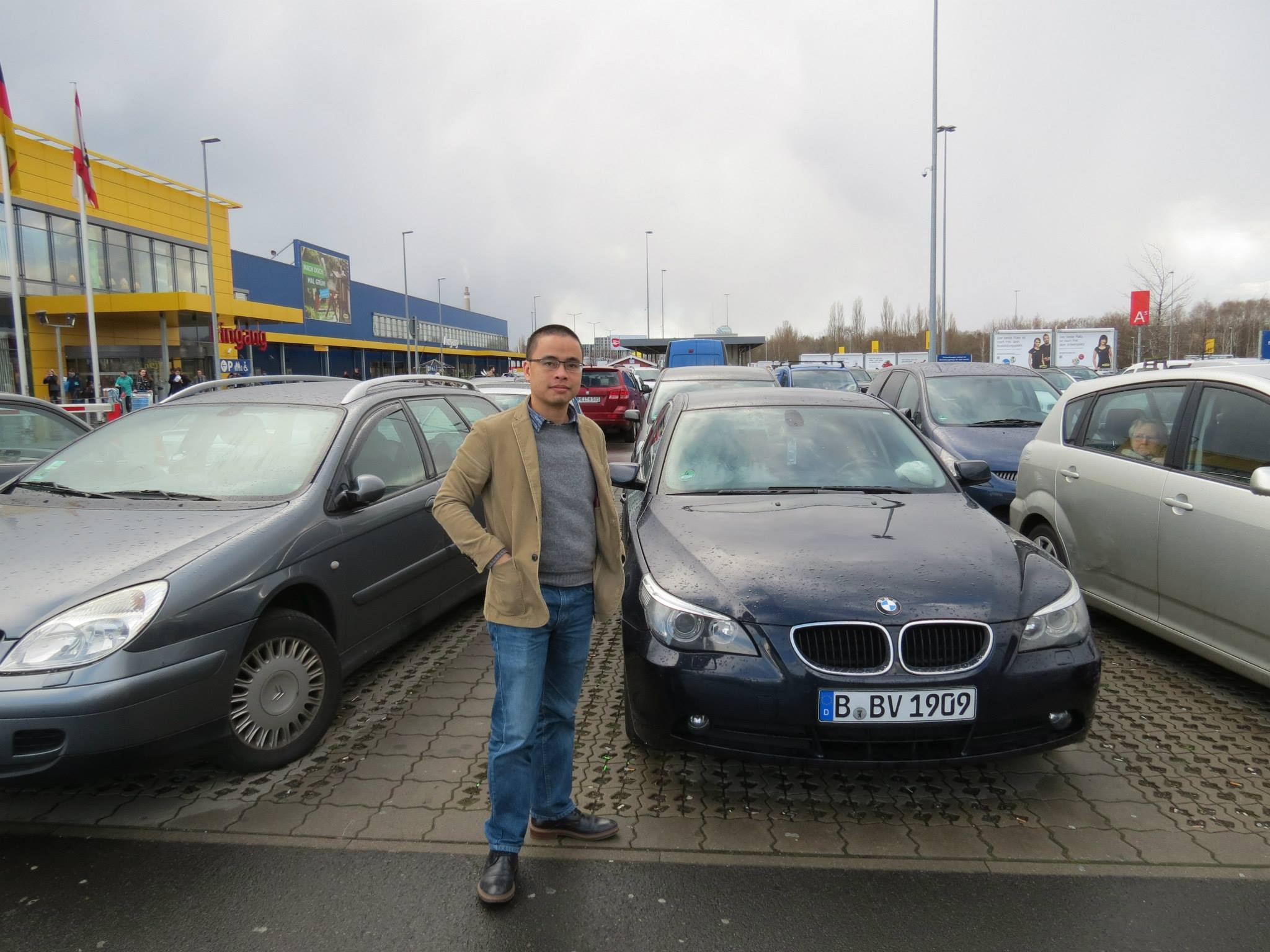 Cách xử lý va chạm giao thông của người Đức - 2 Nạn nhân là chiếc xe BMW