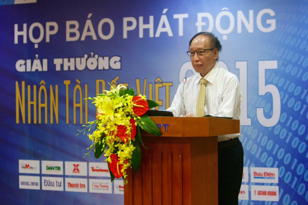 Phát động Giải thưởng Nhân tài Đất Việt 2015: Nóng bỏng vấn đề môi trường - 2 Nhà báo Phạm Huy Hoàn- Tổng Biên tập báo Dân trí, Trưởng ban tổ chức Giải thưởng