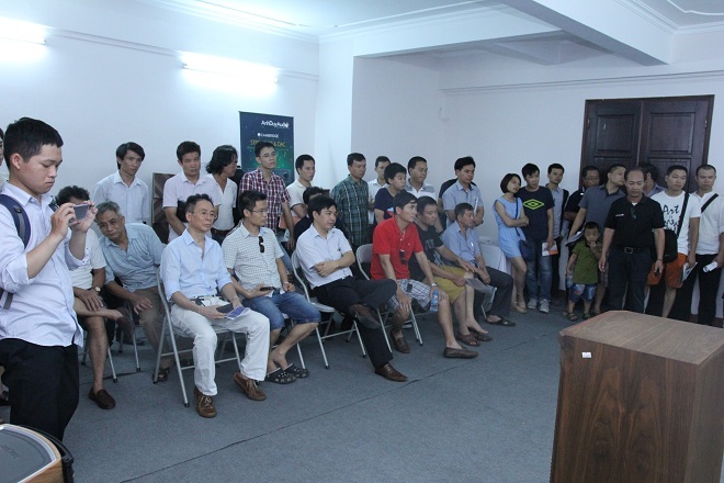 Rất nhiều người yêu âm thanh đã tới tham dự triển lãm. 