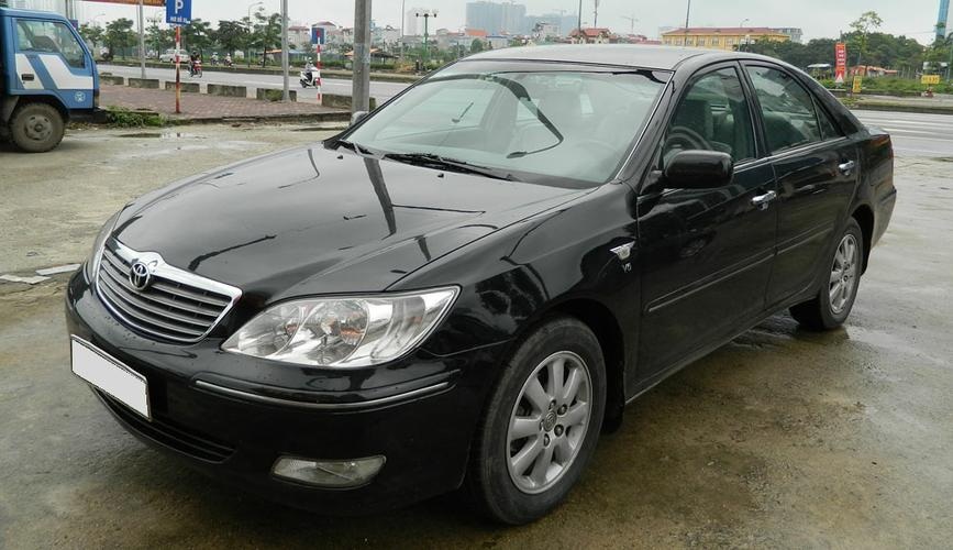 Có 450 triệu nên mua Toyota Camry 2003 hay Ford Mondeo 2005? - 1 Xe Toyota Camry 2003 (hình minh hoạ)