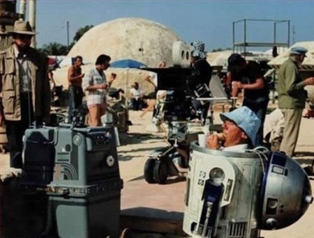 Hậu trường thú vị của các bộ phim nổi tiếng - 12 Đoàn phim Star Wars trong phút nghỉ ngơi ăn trưa.