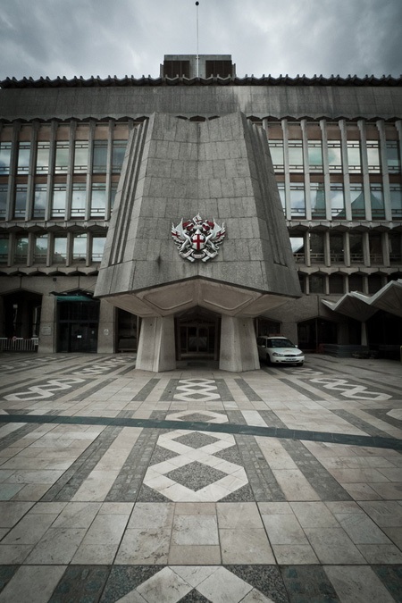 Ảnh chụp lối vào của thư viện Guilhall.