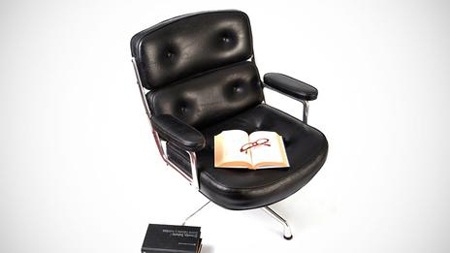Câu chuyện đặc biệt đằng sau những mẫu ghế mang tính biểu tượng - 3 Năm 1959, Charles và Ray Eames, cặp vợ chồng người Mỹ đã làm một bộ phim với tên gọi