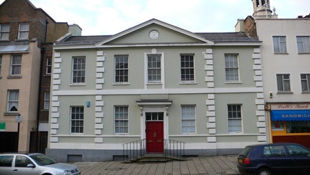 Ảnh chụp bên ngoài thư viện Marx.