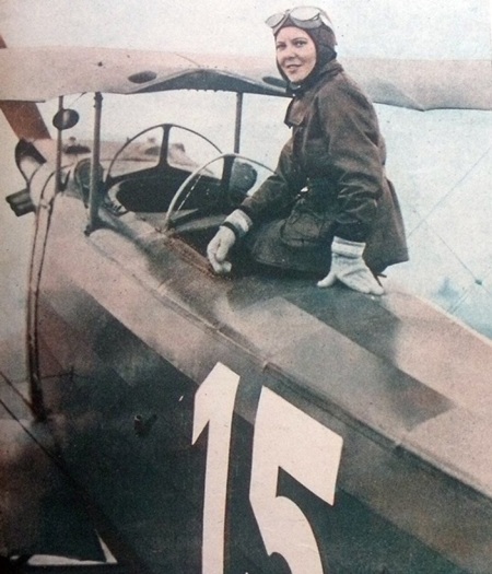 Những người phụ nữ đáng ngưỡng mộ đã đi vào lịch sử - 3 Anna Fisher, người phụ nữ đầu tiên được ra ngoài vũ trụ. (Ảnh chụp những năm 1980)