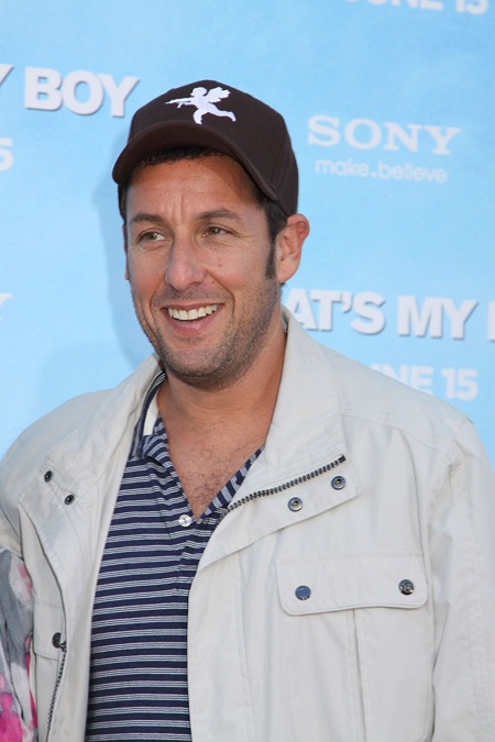 Nam diễn viên Adam Sandler luôn vào các vai ngộ nghĩnh và đáng yêu, như trong phim